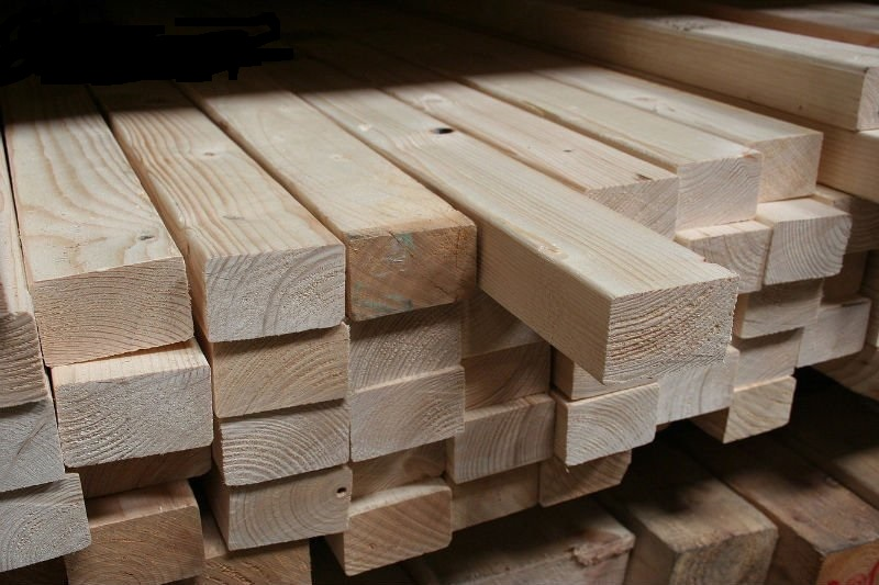 Những ưu nhược điểm của gỗ cao su trong sản xuất nội thất