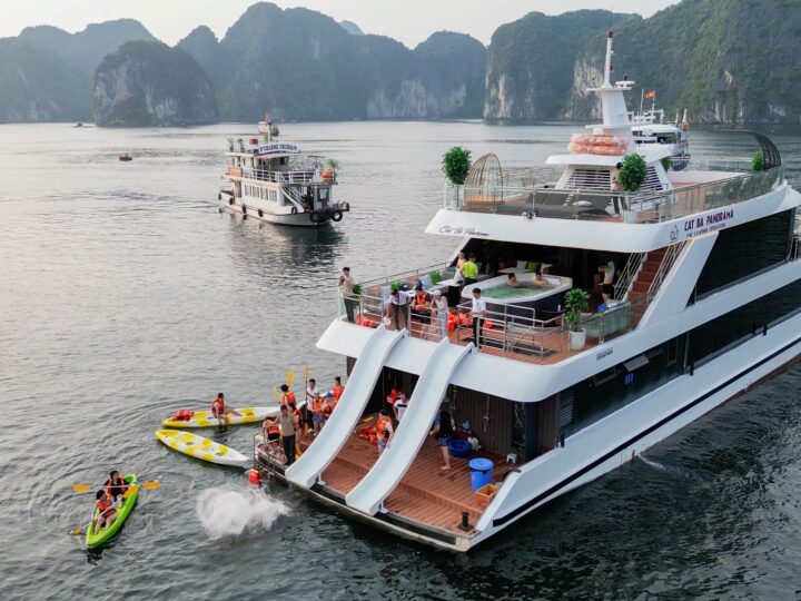 Bỏ Túi Kinh Nghiệm Thuê Tàu Gỗ Tham Quan Vịnh Lan Hạ