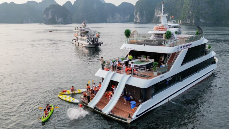 Bỏ Túi Kinh Nghiệm Thuê Tàu Gỗ Tham Quan Vịnh Lan Hạ